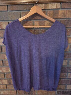 Gaiam Purple Flowy Yoga Athletic Tee with Side Slits Size Small